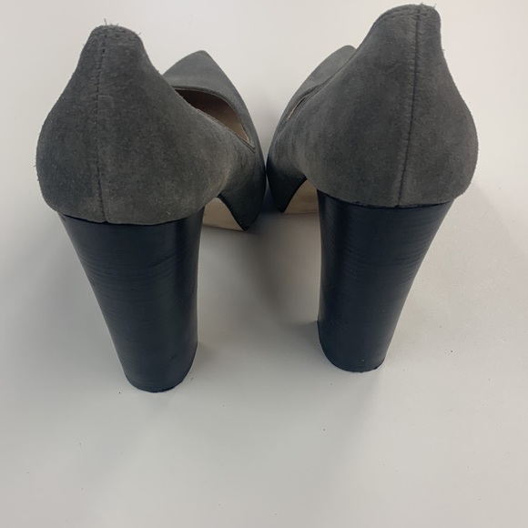 Ladies size 9 1/2 Grey and Black Michael Kors Leather heels - Picture 9 of 9